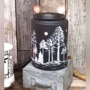 Scentsy Black Forest Wax Warmer/Melter